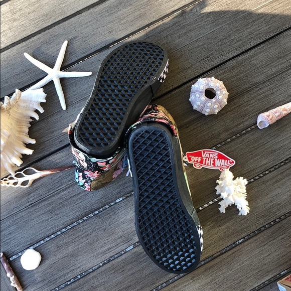 🌴🌼VANS- Unique AWESOME HIGH TOPS🌼🌴 - Picture 8 of 14